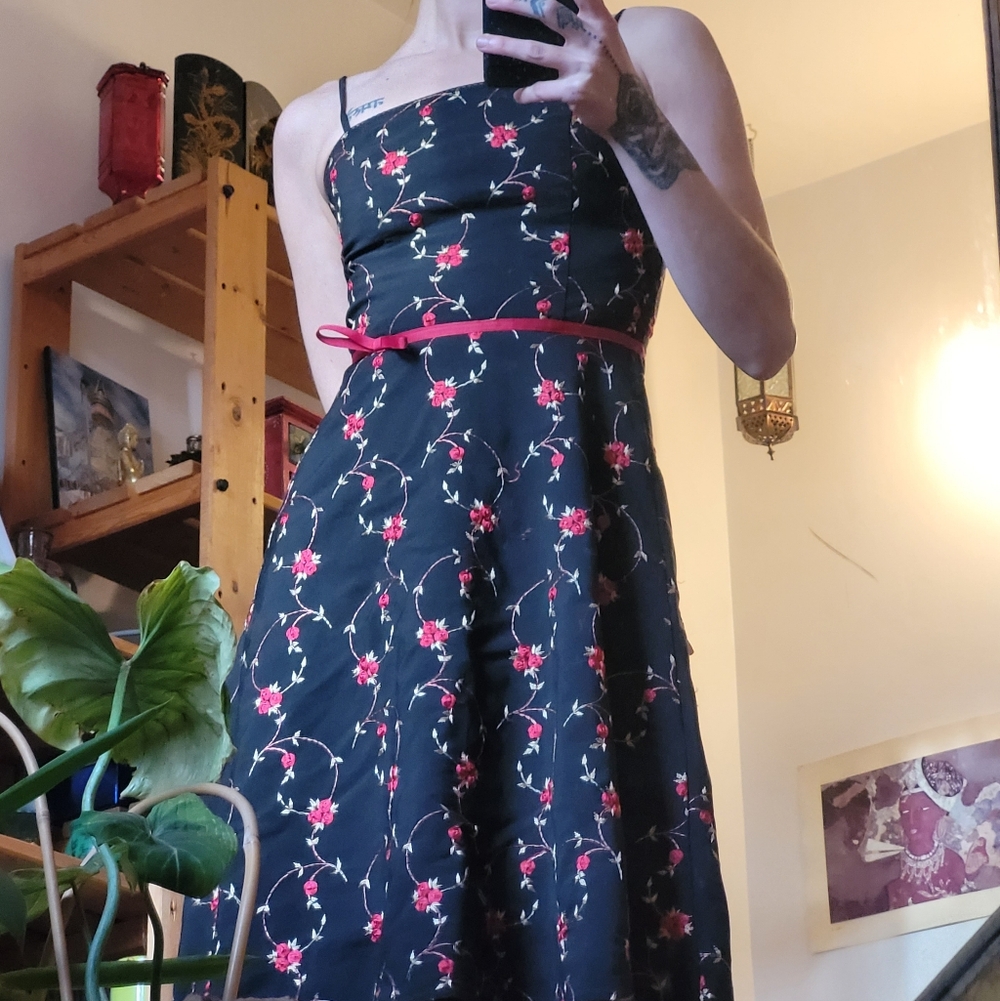 Vintage Rampage Floral Embroidered Red Bow Black Knee Length Dress - Xs